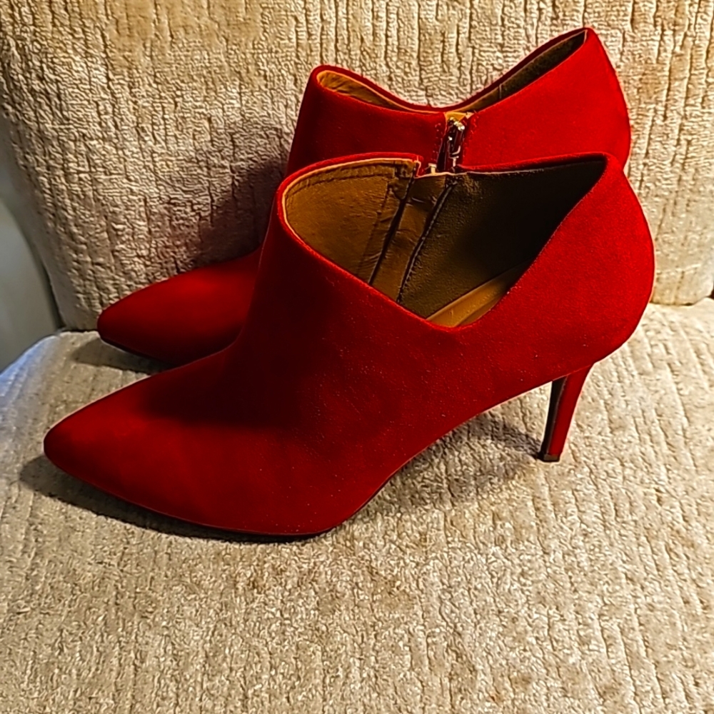 Jessica Simpson Red Suede Zip Stiletto Heel Size 9.5 M Booties Boots
